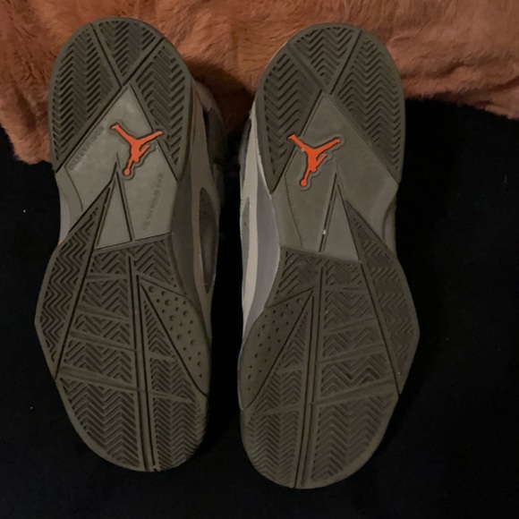 Nike Jordans True Flight Wolf Gray Orange - Picture 4 of 8